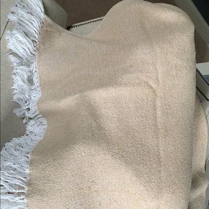 Matouk Pezzo Throw in Champagne